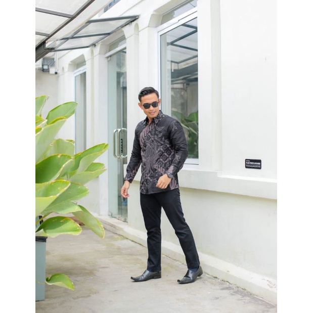 Kemeja Batik Hitam Lengan Panjang Kemeja Batik slim fit Pria Hem Atasan Kemeja Baju Batik Pria Cowok Laki Laki slimfit Full Lapis Furing Kemeja Batik Pria Lengan Panjang Casual Modern