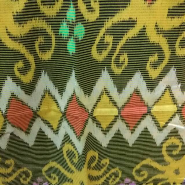 

KAIN TENUN JEPARA GOOD QUALITY EXCLUSIVE BAHAN COCOK UNTUK OLEH OLEH KADO GIFT HADIAH