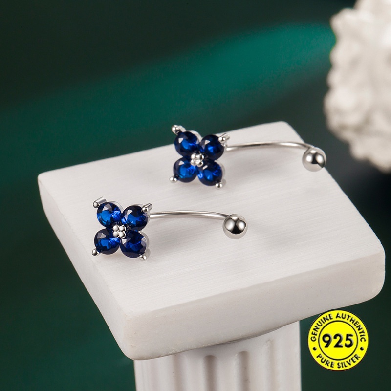 Anting Stud Bentuk Bunga Clover Empat Daun Bahan Zirkon AAA Warna Biru Untuk Wanita