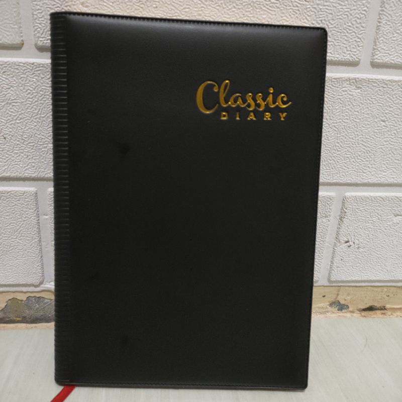 

Terlaris ✨ - BUKU AGENDA CLASIC DIARY 2023 HVS CREAM3.1.23