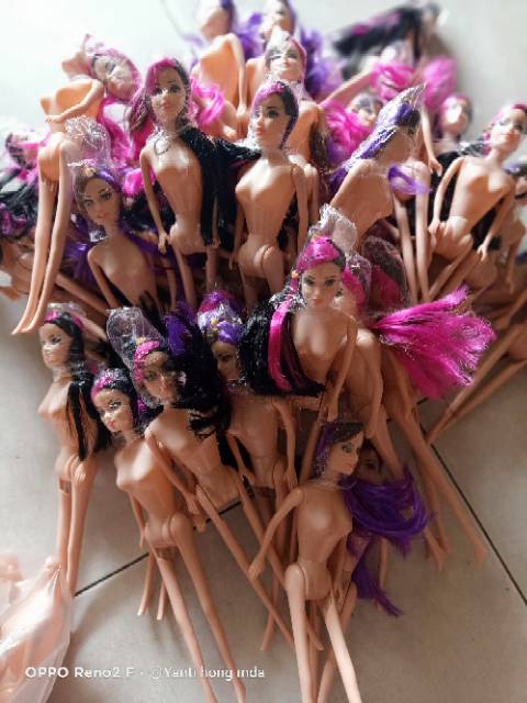 Mainan Boneka telanjang