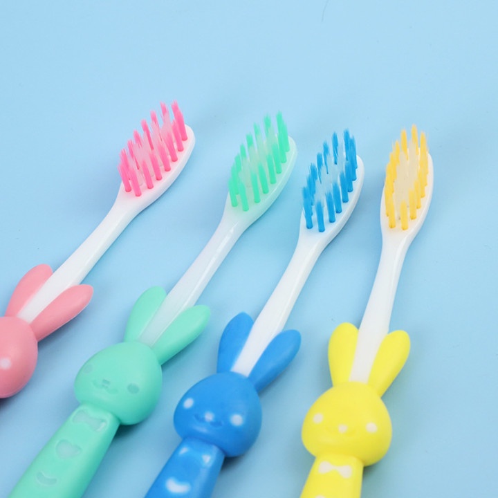 UNIGOOD - Sikat Gigi Anak Motif Kelinci Lucu 1 Set Isi 4 pcs Kids Toothbrush Bulu Lembut Halus