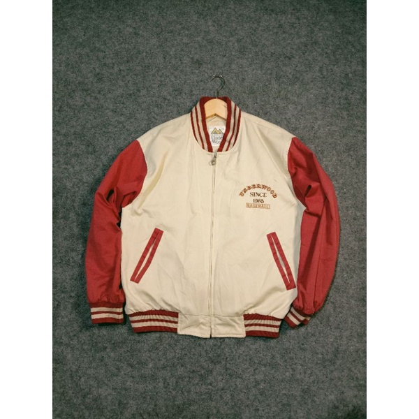 JAKET UNDERWOOD