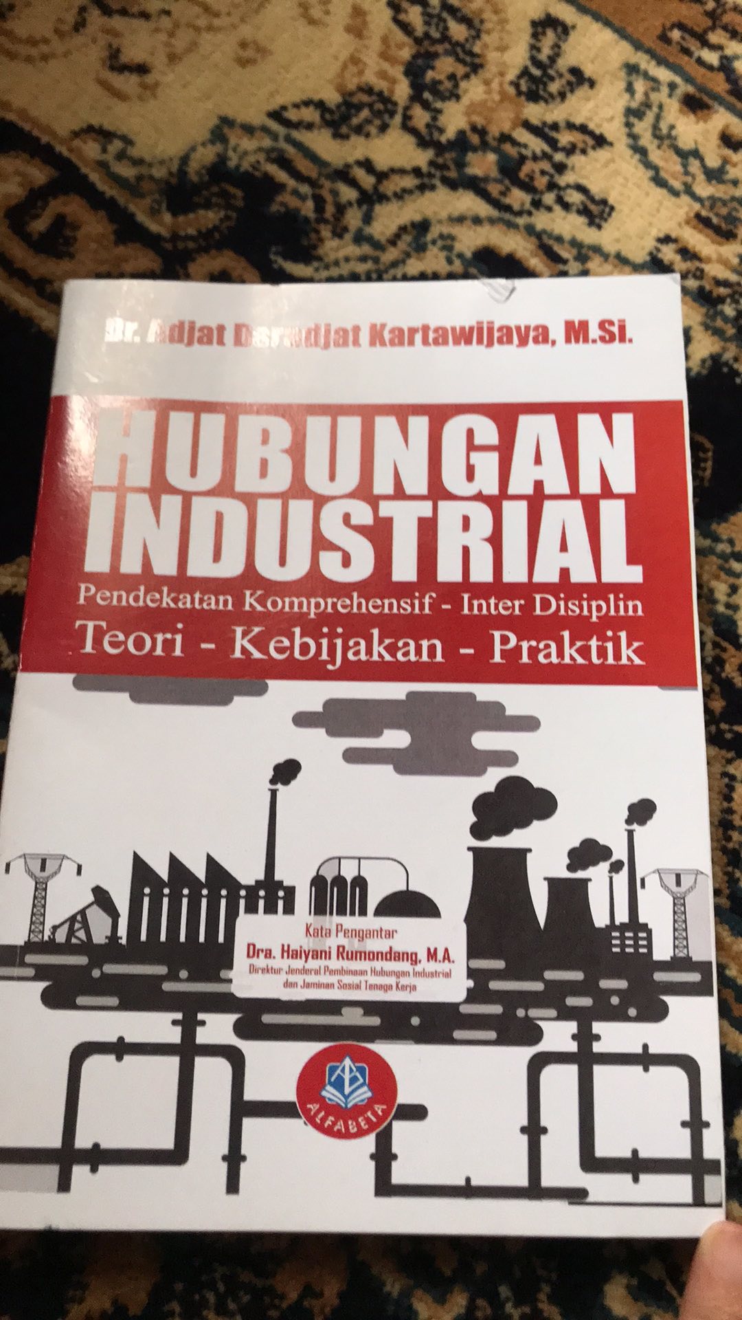 Hubungan Industrial By Dr Adjat Daradjat