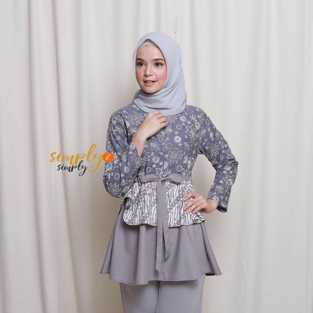 Simply2simply-Ruffle batik abu