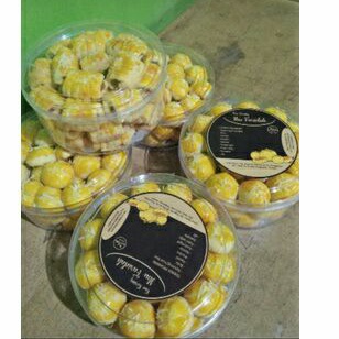 

KUE LEBARAN NASTAR KASTANGEL PUTRI SALJU SUMPIA KACANG GORENG