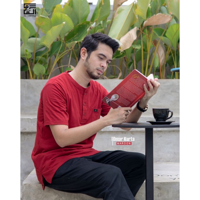 Omar kaos Kurta by Al Fawwaz