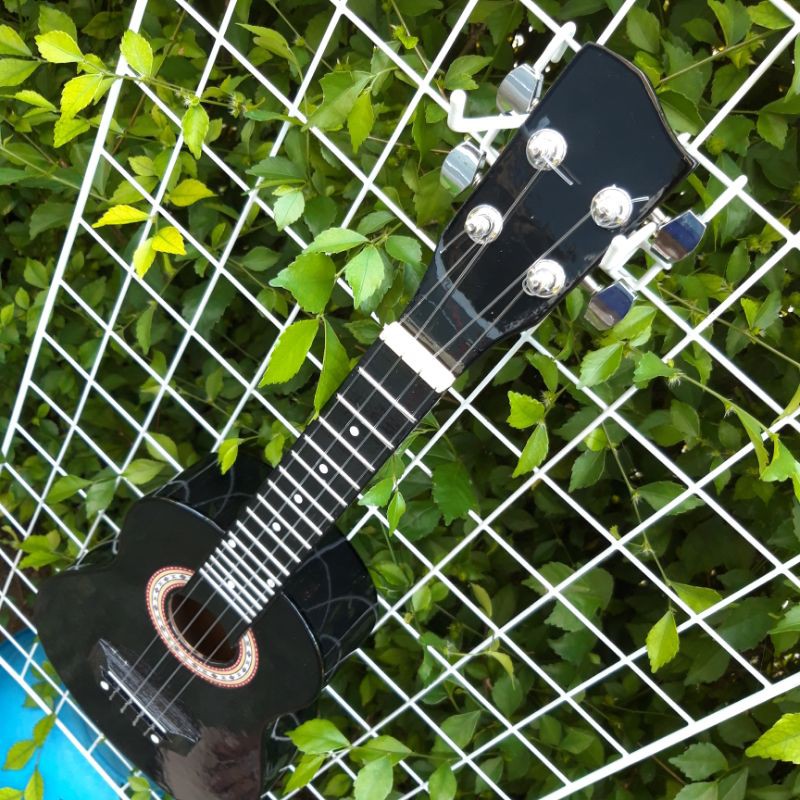 Ukulele Warna Hitam Senar 3 &amp; Senar 4