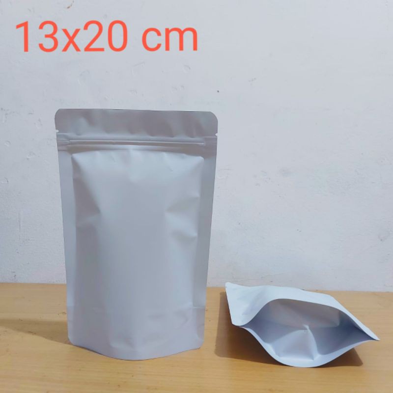 Kemasan standing pouch putih doff ukuran 13x20 cm isi 50 pcs (CH)