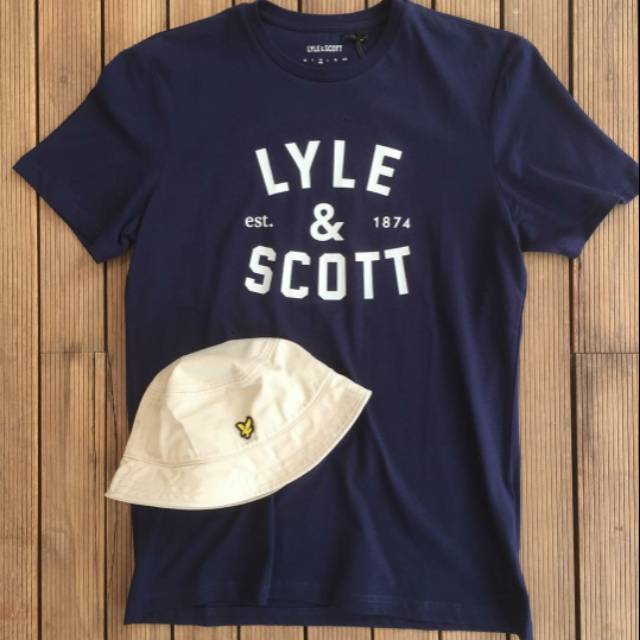 Tshirt baju kaos lyle and scott casuals football style hitam terbaru terlaris