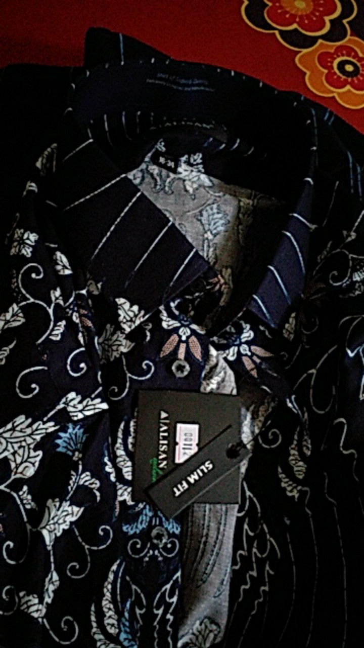 Alisan Kemeja Batik Slimfit Pria Lengan Panjang Batik Print