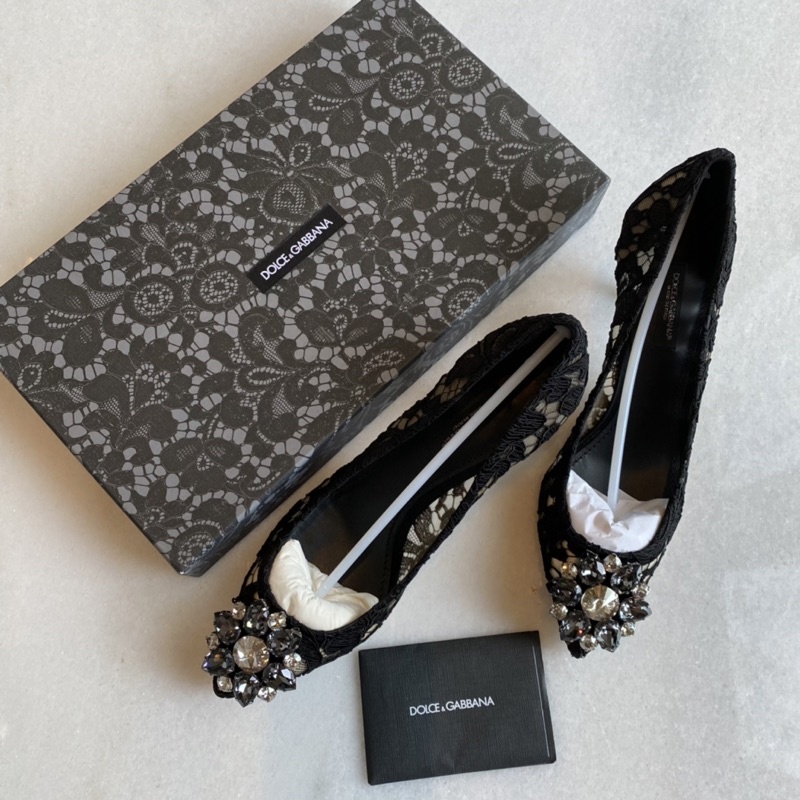 BRAND NEW Dolce & Gabbana Belluci Lace Kitten Heels Pumps