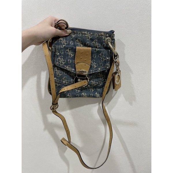 Preloved Guess Sling Bag Blue Jeans
