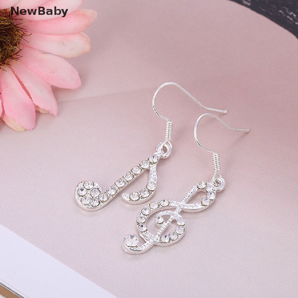 Anting Tusuk Gantung Wanita Desain Not Musik Hias Kristal Warna Silver Untuk Pesta