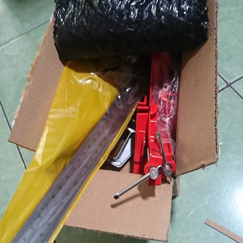 Clamp Penjepit Sudut Frame Kayu 90 Derajat 75mm - Penjepit Sudut