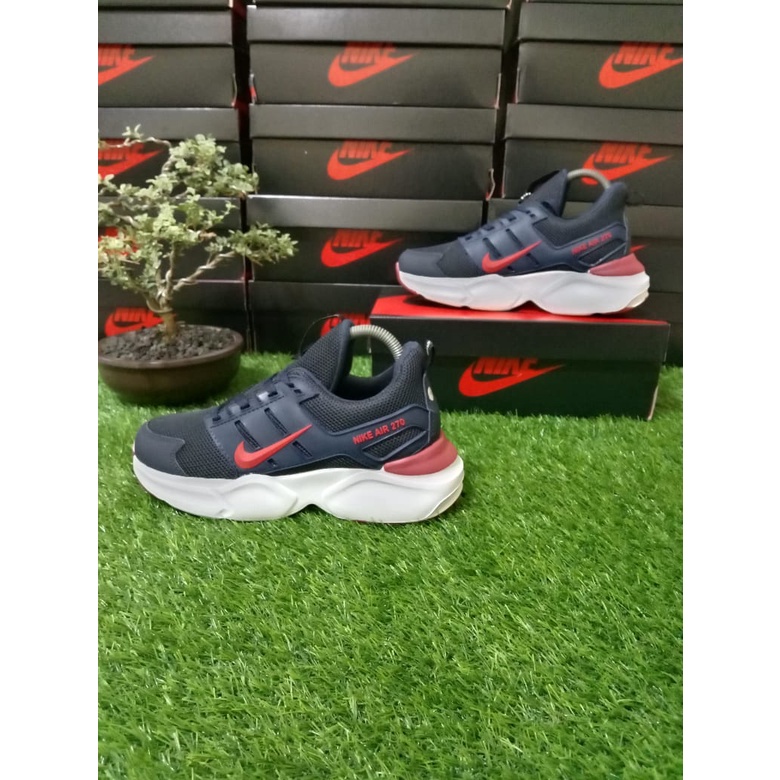 sepatu running nike_air max 702 warna navy lis merah original/sepatu olahraga-sepatu jalan pria-wanita/sneakers sport model terbaru/sepatu lari wanita-pria kekinian