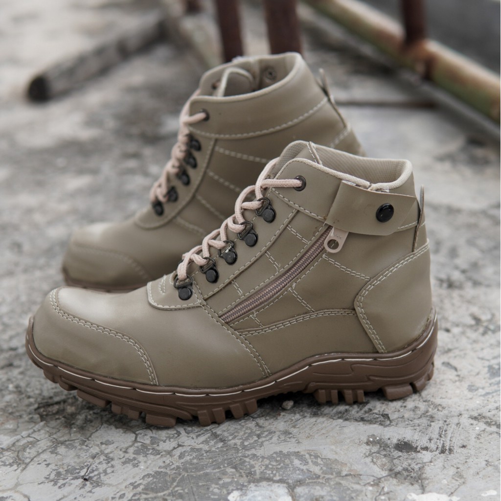 Sepatu Boots Pria Crocodile Morisey Sepatu Safety Ujung Besi / Sepatu Kerja Proyek Hiking Outdoor