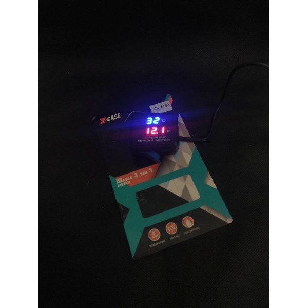 voltmeter 3in 1 (usb, suhu, voltmeter)
