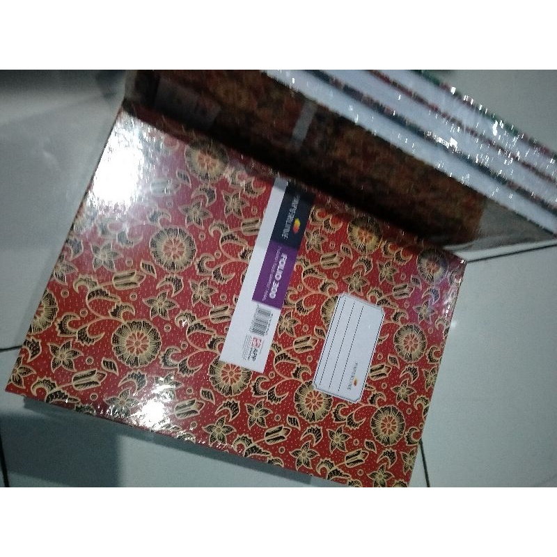 

buku folio 300 lembar hard cover