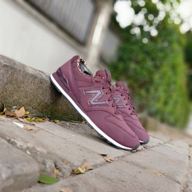 new balance 996 maroon