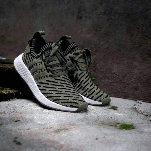 Adidas Original NMD R2 Primeknit Trace Cargo/Trace Cargo/Core Black