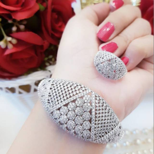 perhiasan semi berlian set