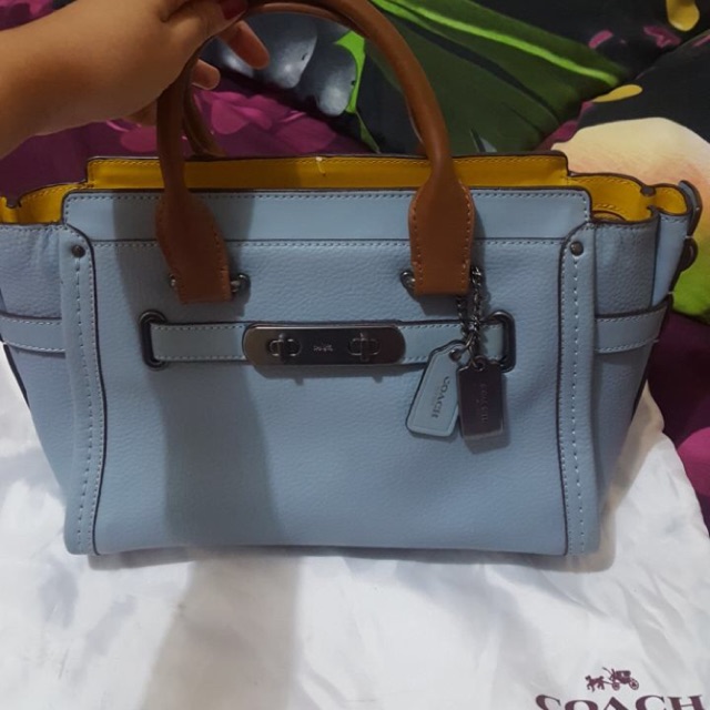 Tas coach swagger preloved