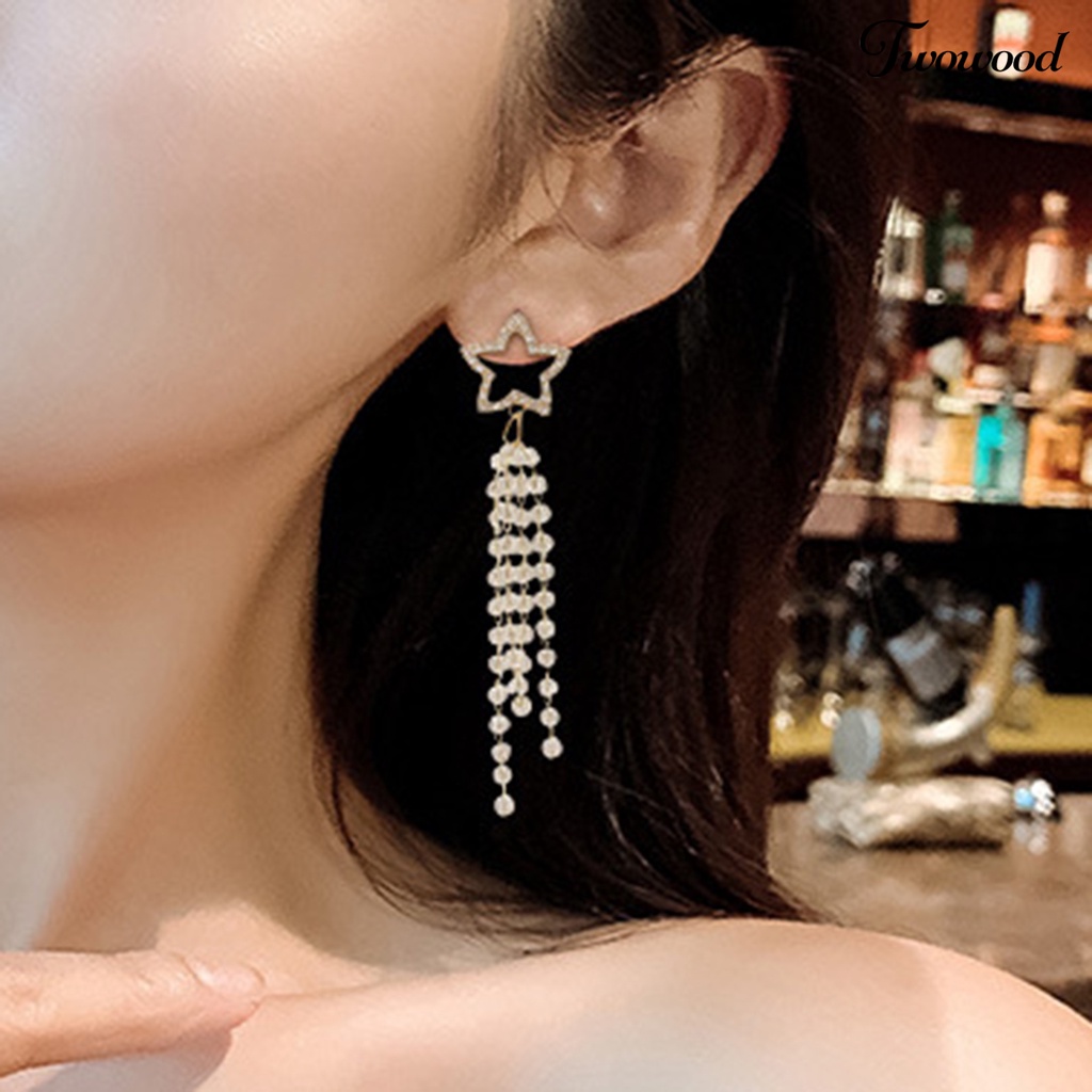 1 Pasang Anting Rumbai Desain Bunga Aksen Mutiara Berlian Imitasi Tahan Lama Untuk Wanita