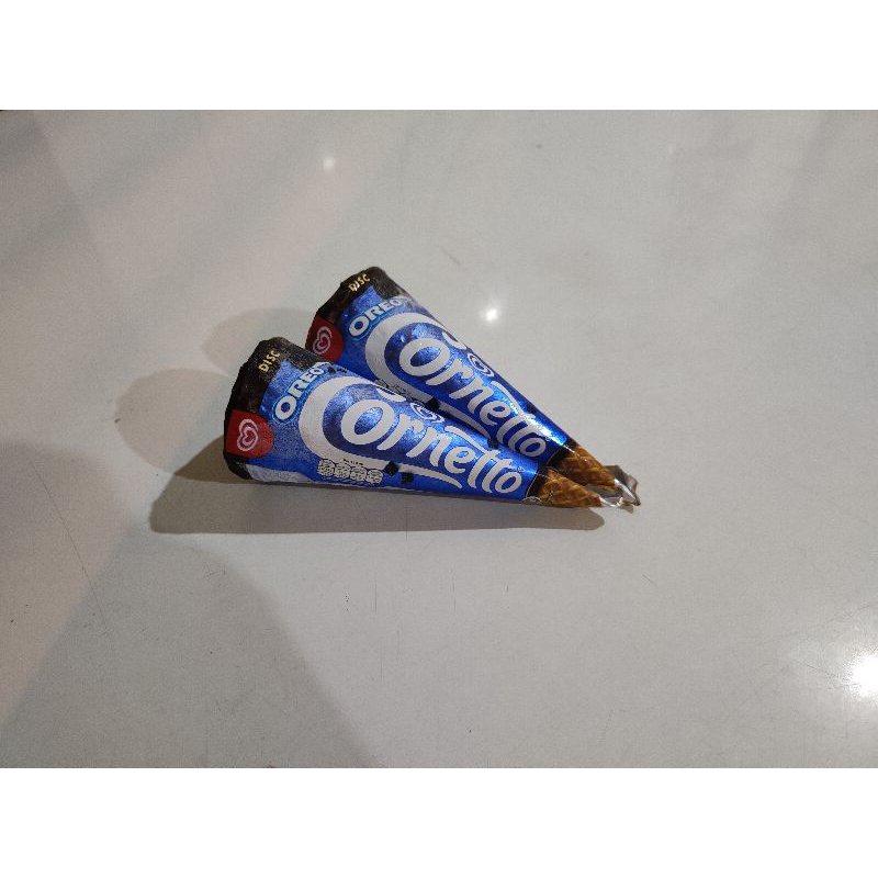 Ice Cream Wall's Cornetto Oreo Es Krim