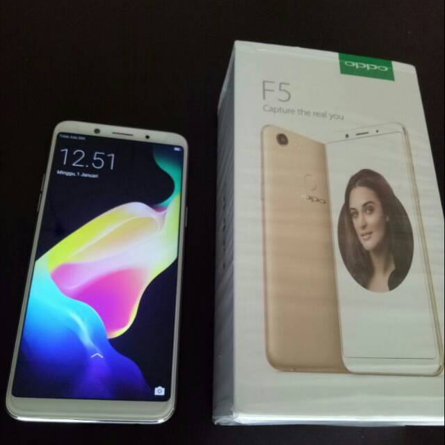 Jogja: HP Oppo F5 Gold ram 4GB umur 3 bulan bisa tukar tambah
