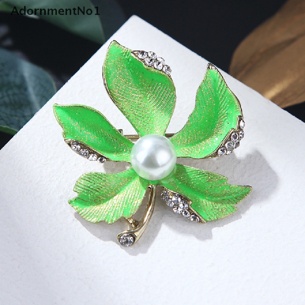 (AdornmentNo1) Bros Pin Desain Daun Maple Hias Mutiara Aksesoris Wanita