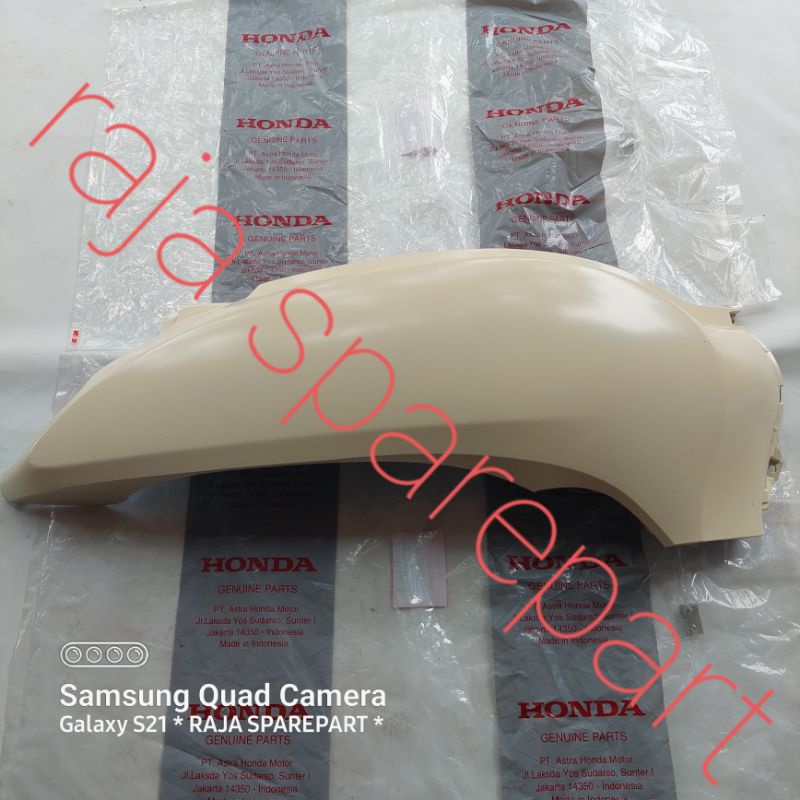 Cover body belakang scoopy esp k2f kanan cream original