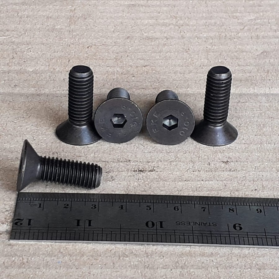 BAUT L VERSENG M8 X 30 BAJA / BAUT L M8 X 30 VERSENG / BAUT L VERSENG M8X30 BAJA HITAM / BAUT JF L M