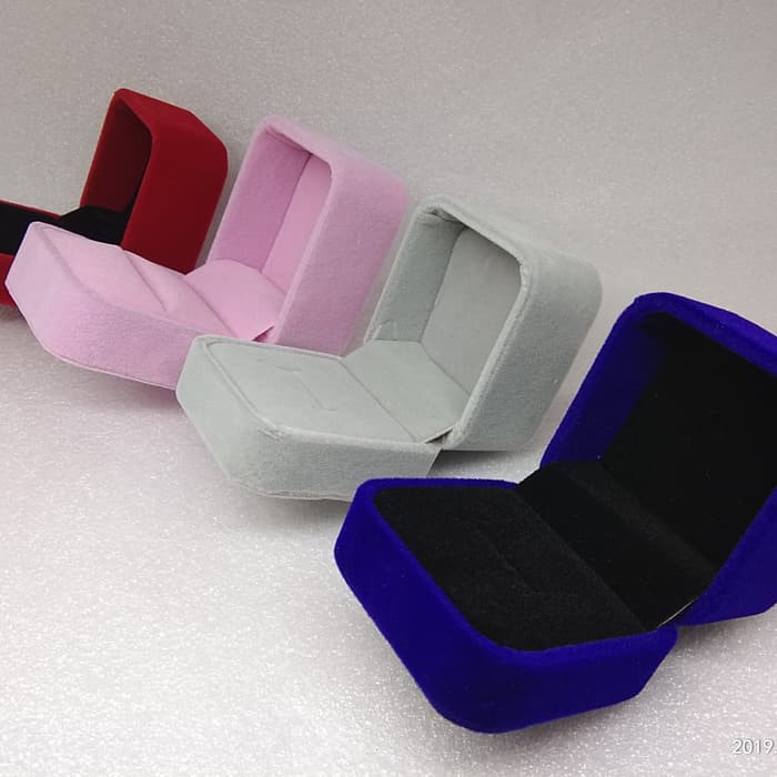 box cincin mewah bludru