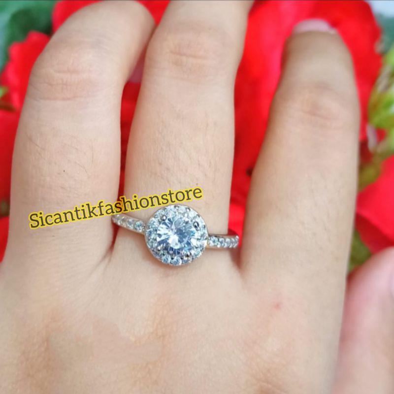 Cincin Titanium Wanita Gold silver Terlaris Anti Karat Tidak Luntur Perhiasan Wanita Dewasa Mewah