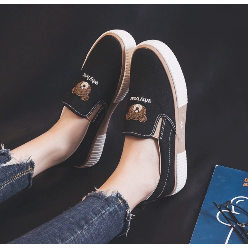 Sepatu Sneakers Wanita Slip On BEAR AS169