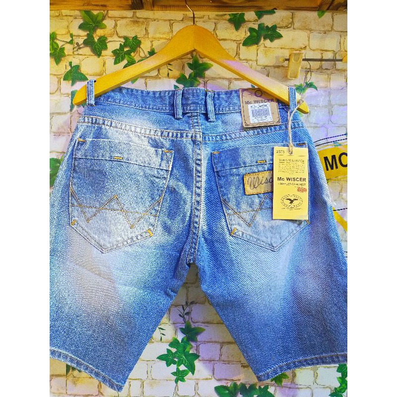 celana pendek Levi's WISCER original