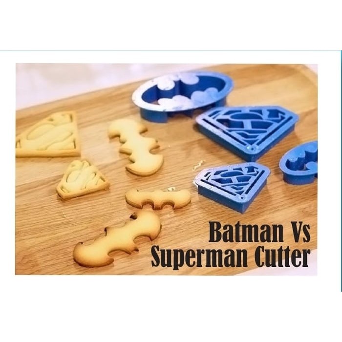 4 pcs Cetakan / Cutter Design Superhero Batman Superman