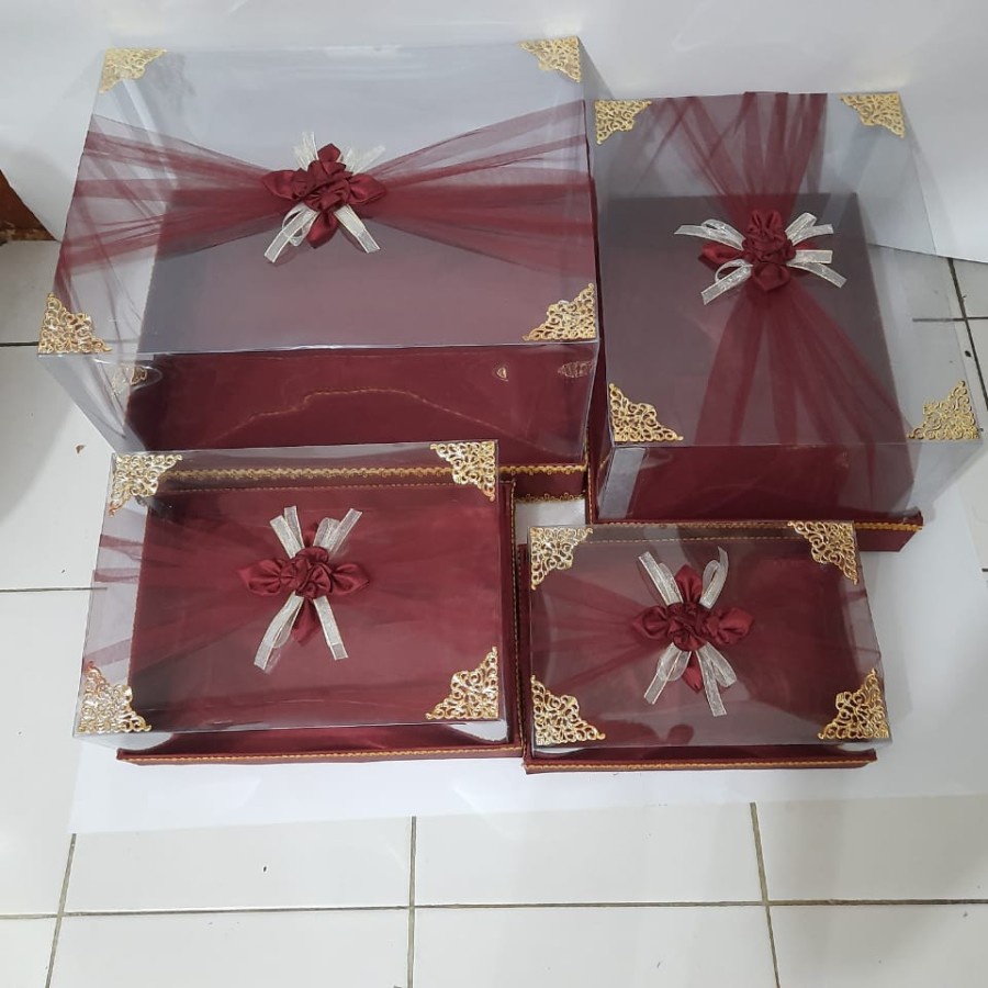 

BEST PRODUCT!!!kotak hantaran seserahan mikamika tile isi 4 merah maroon Kotak Seserahan Pernikahan Set Lengkap Isi 4 Box Hantaran Parcel Mika Unik Kekinian Box Kotak Seserahan Kotak Parsel Hantaran Pernikahan BOX MUKENA PERALATAN MANDI SANDAL TAS MAKE UP