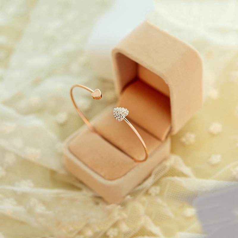 Gelang Kristal Bentuk Hati Warna Emas Gaya Retro Korea Untuk Wanita