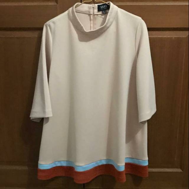

Atasan Brand SUKI THE LABEL