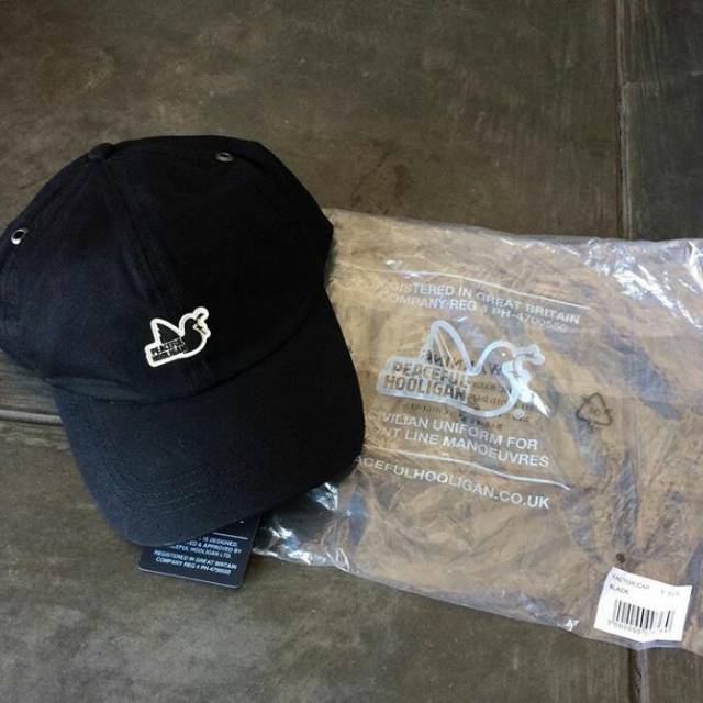 Caps PEACEFUL HOOLIGAN