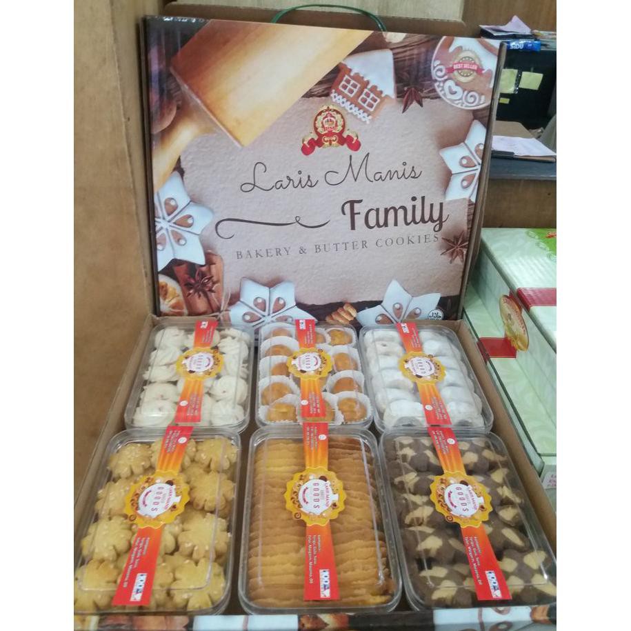 

LARIS MANIS FAMILY PAKET LEBARAN 6 toples