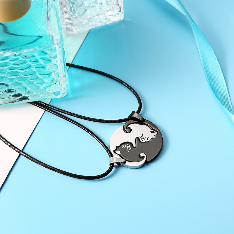 Kalung Liontin Kucing Hitam Dan Putih Bahan Titanium Steel 316l Untuk Pria Dan Wanita