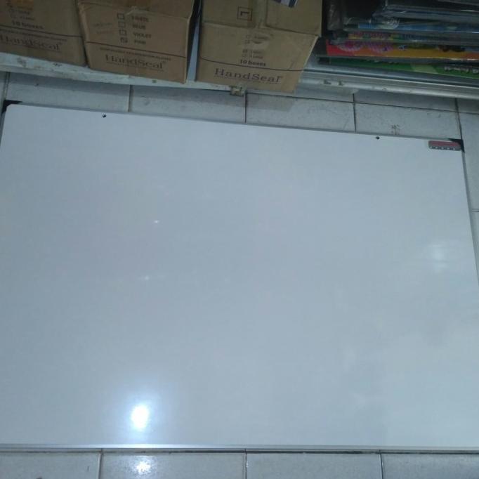 

Papan Tulis/White Board non-magnet size 80 x 120 cm Cemerlang.