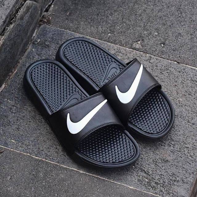 Nike Sandal Benashi swoosh Black White
