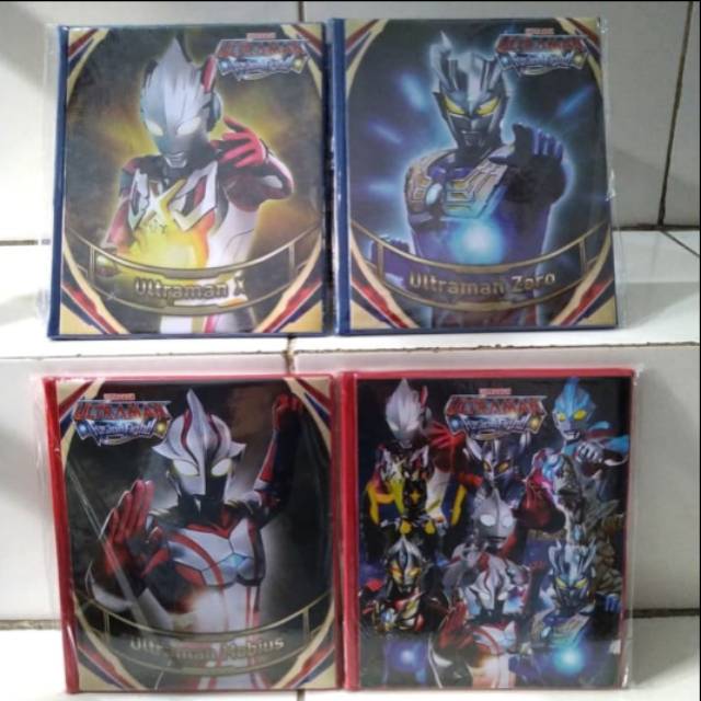 Album tempat kartu Ultraman 96 slot dimensi album 16 x 19 cm mainan anak hobby koleksi