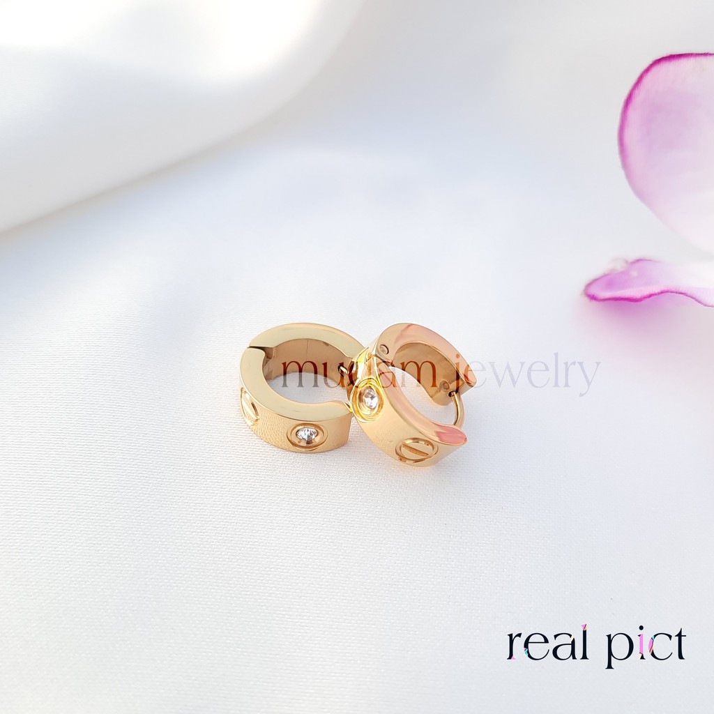 Anting Jepit Titanium Ctr Diamonds Simple dan Elegan Tersedia Warna Rosegold, Gold dan Silver