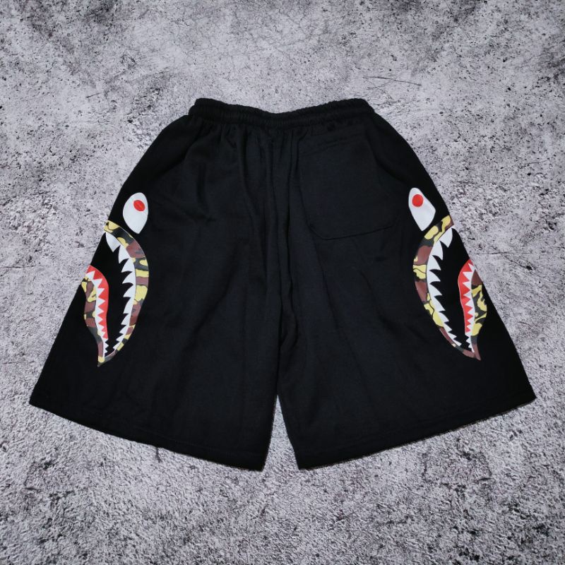 SHORT PANTS / CELANA PENDEK BAPE SHARK LOGO CAMO HITAM AUTHENTIC