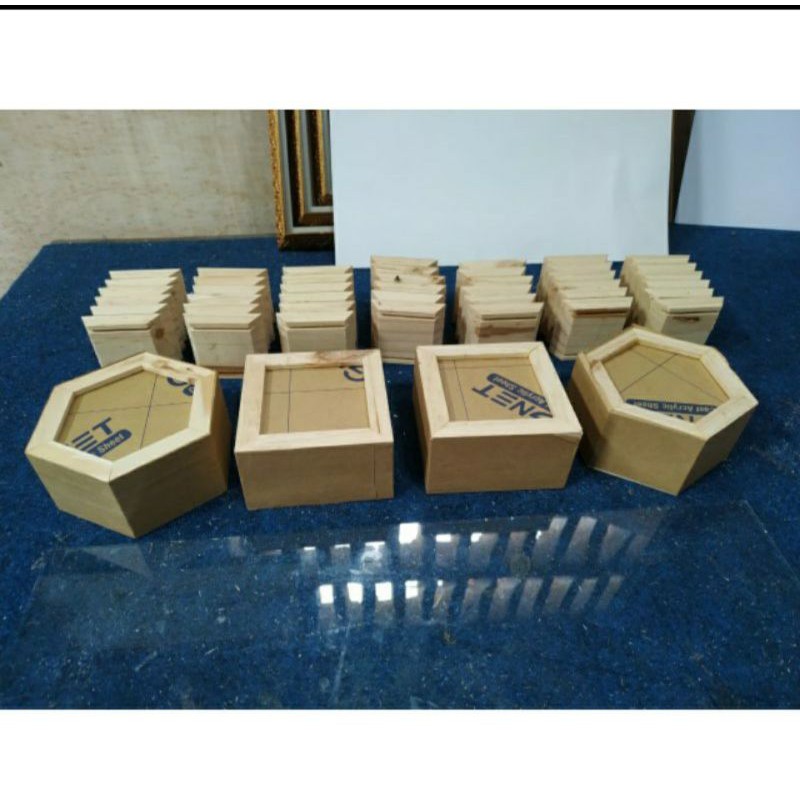 kotak cincin akrilik